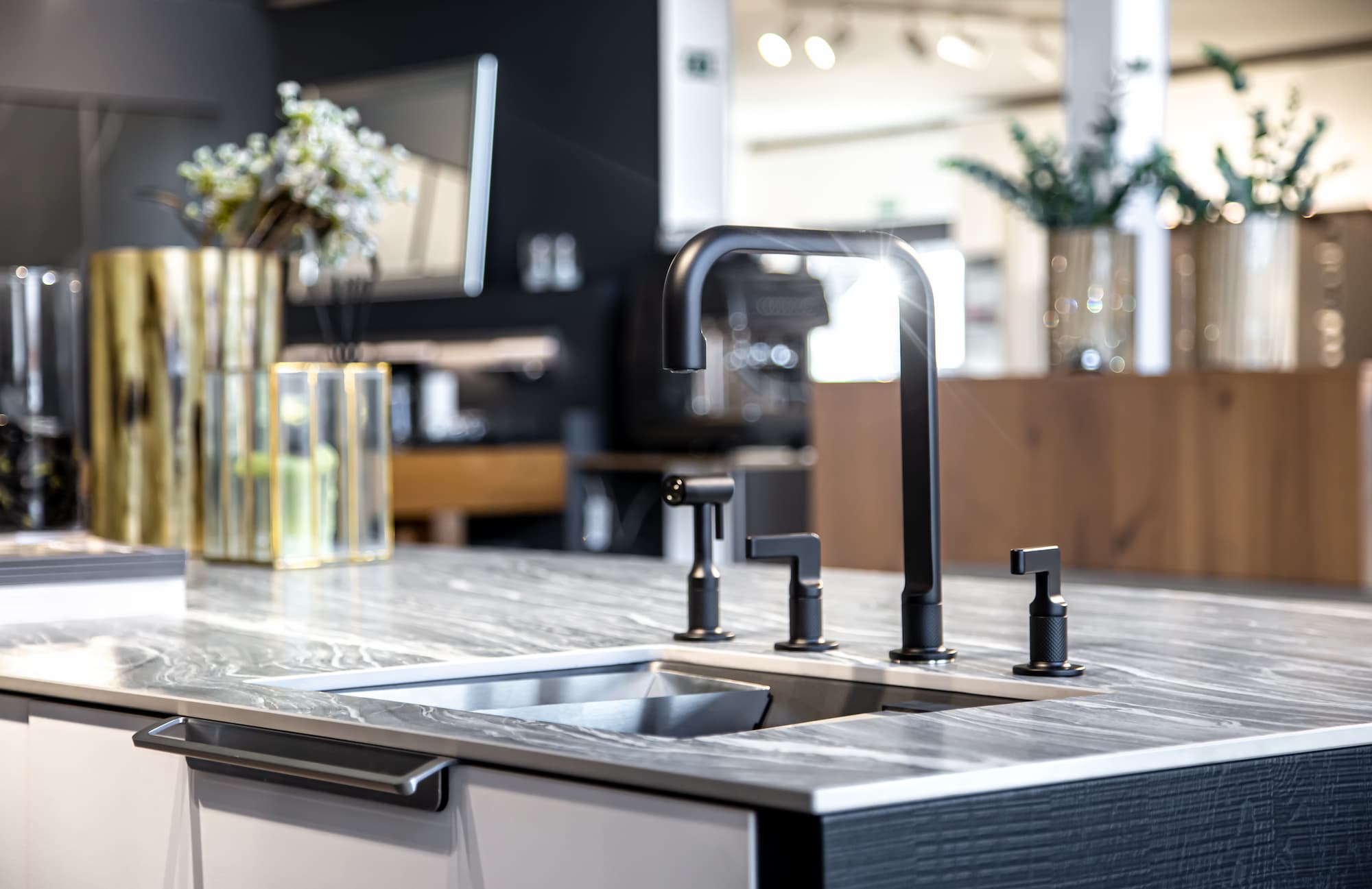 MITIGEUR CUISINE | Atlantis Comment choisir le bon mitigeur pour économiser de l’eau dans la cuisine ? Haguenau